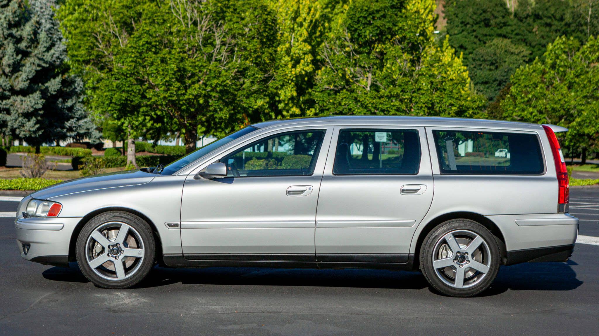 Representative 2004 Volvo V70R wagon — not the actual vehicle